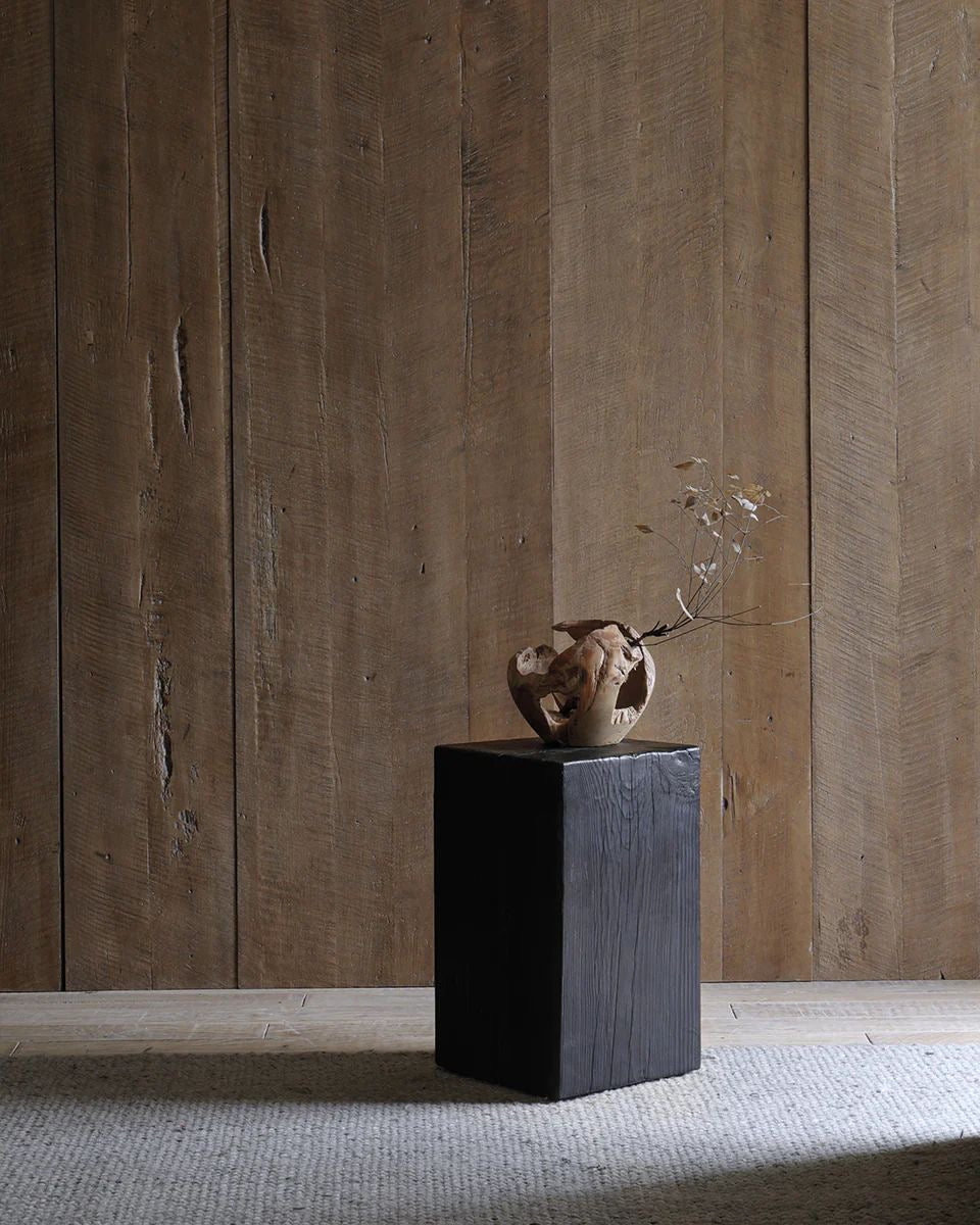 Kuro Mori Plinth